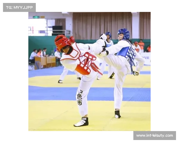 跆拳道比赛丰富青少年课余生活，锤炼意志品质